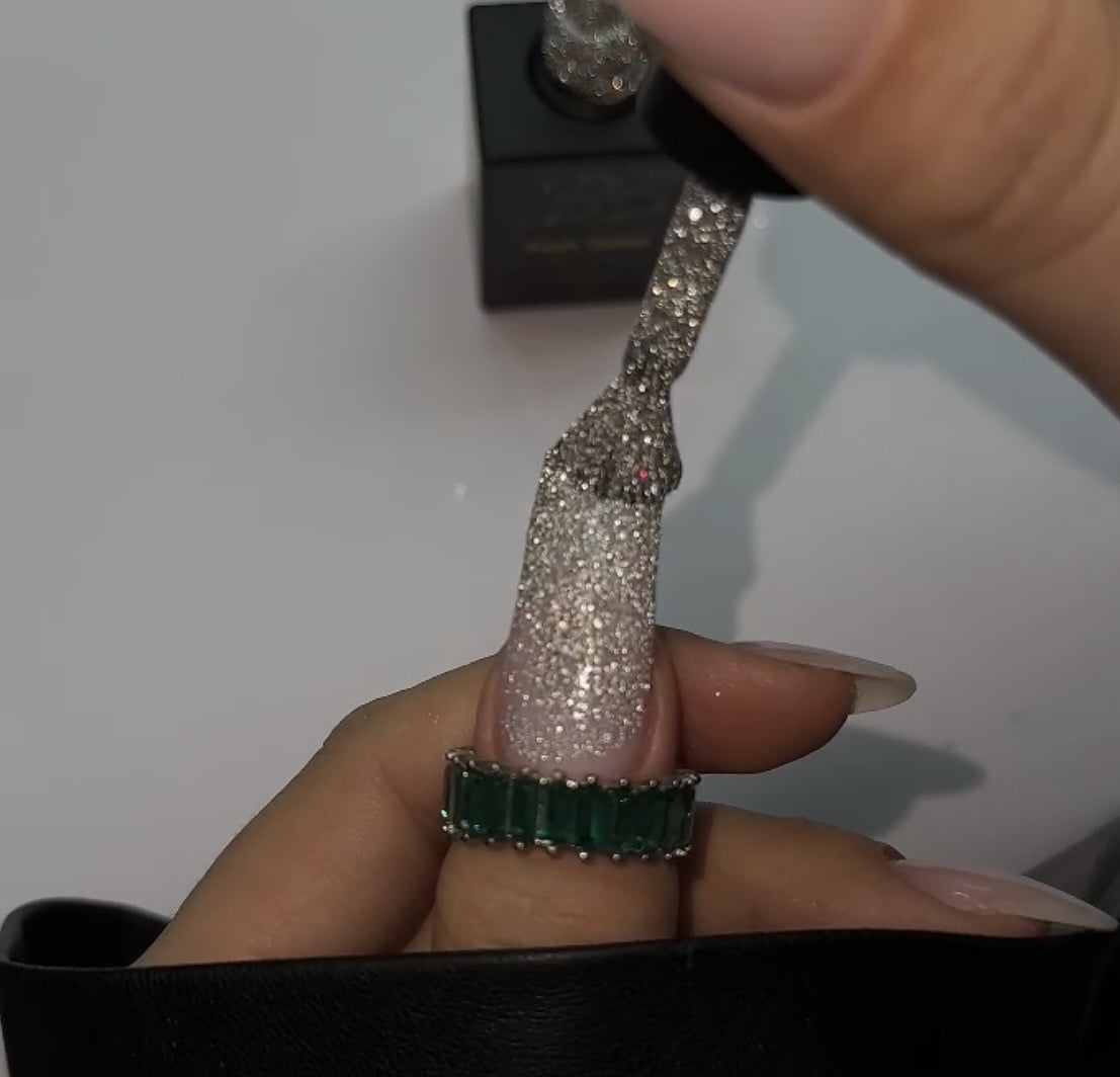 Flash glitter gel polish - Silver